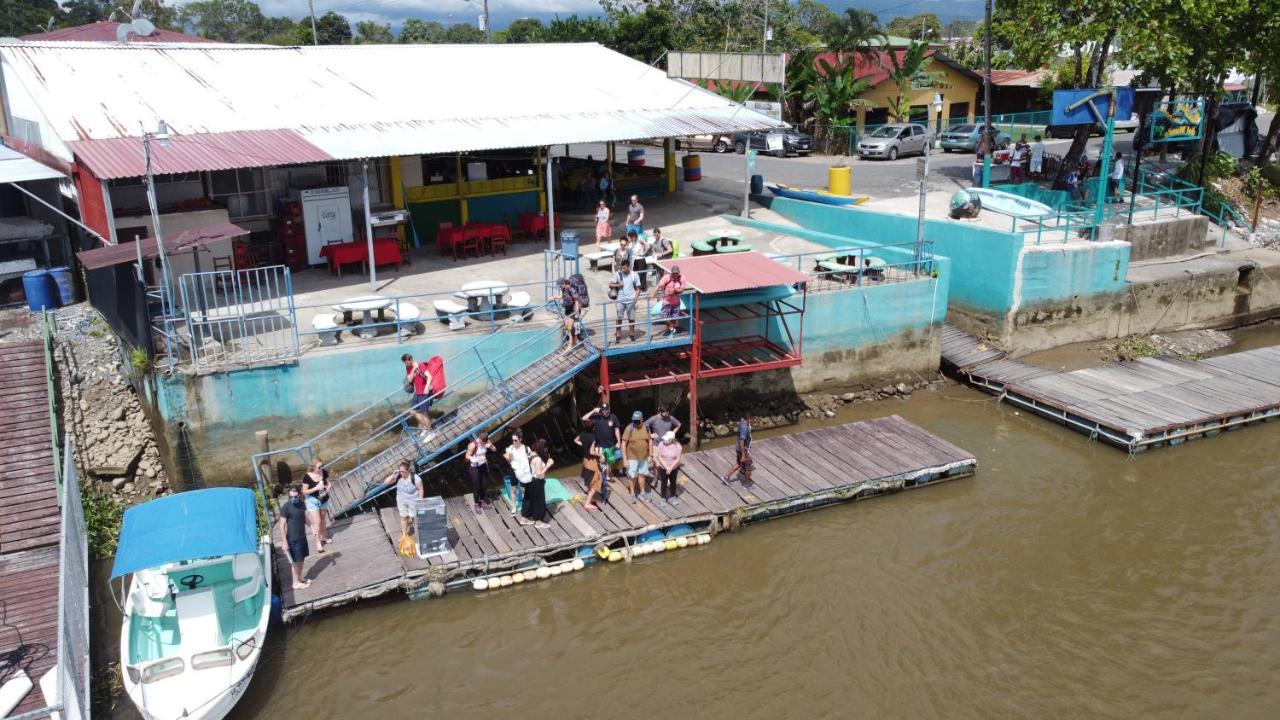 Hotel Sierpe River- Oleaje Sereno Bagian luar foto