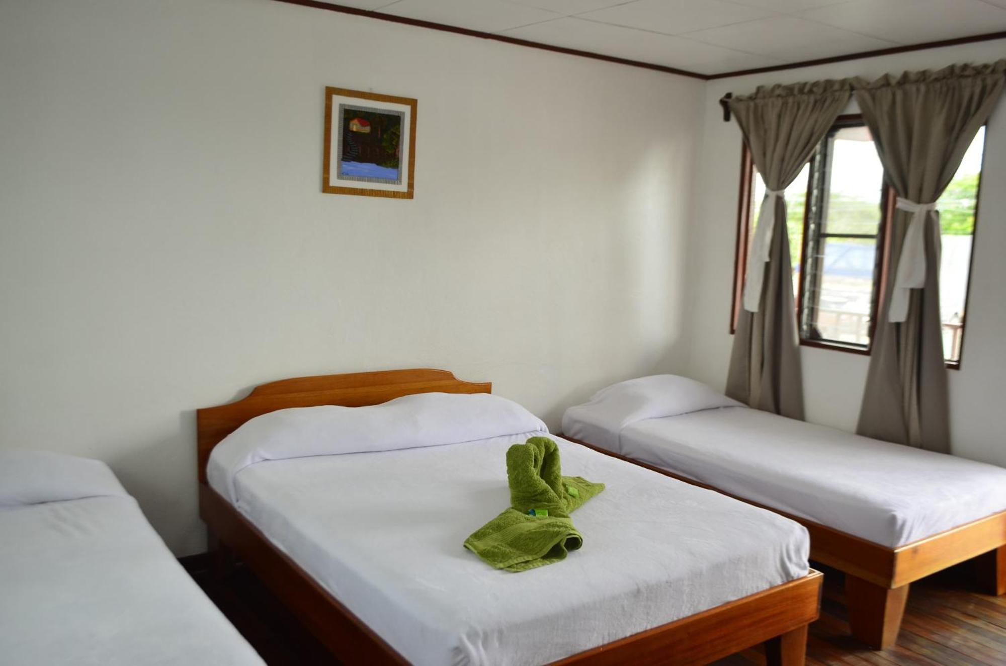 Hotel Sierpe River- Oleaje Sereno Bagian luar foto